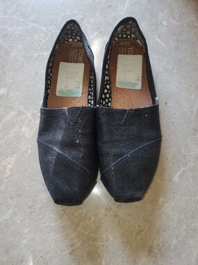 Toms Women's Black Canvas Slip-On Loafers